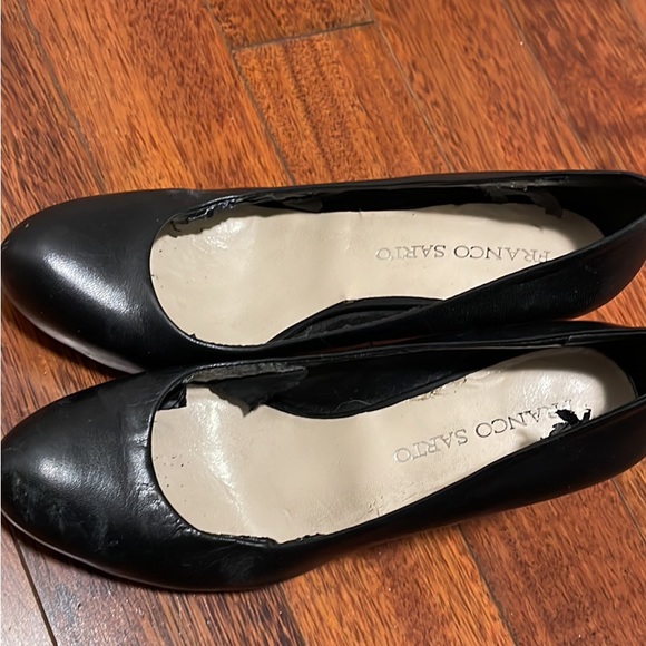 Black high heels - Picture 2 of 2